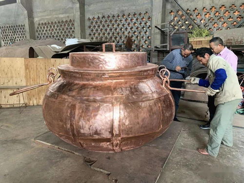 這口銅鑼鍋,可燉3頭牛